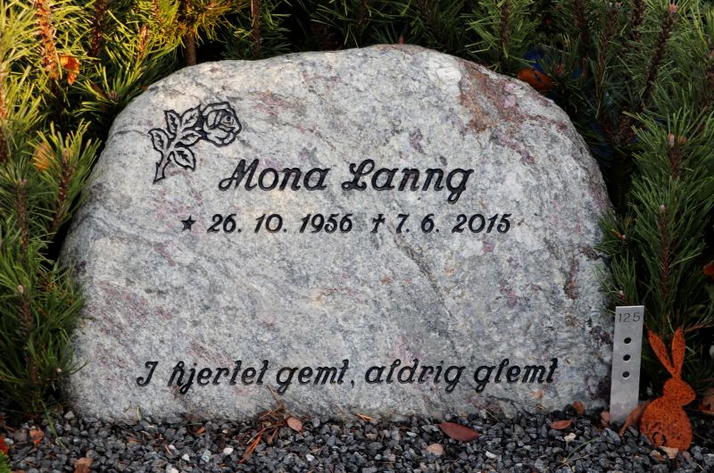 Mona Lanng.JPG